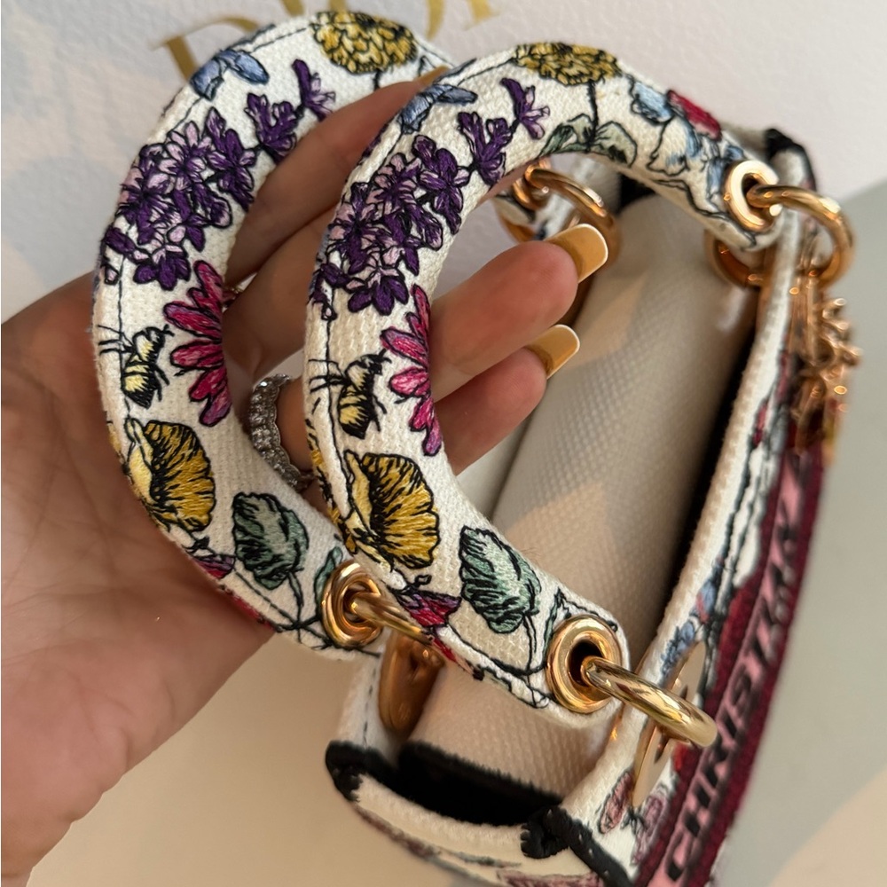 ❤️SOLD ON THE BAY❤️Christian Dior Canvas Florilegio Embroidered Medium Lady - Picture 6 of 16